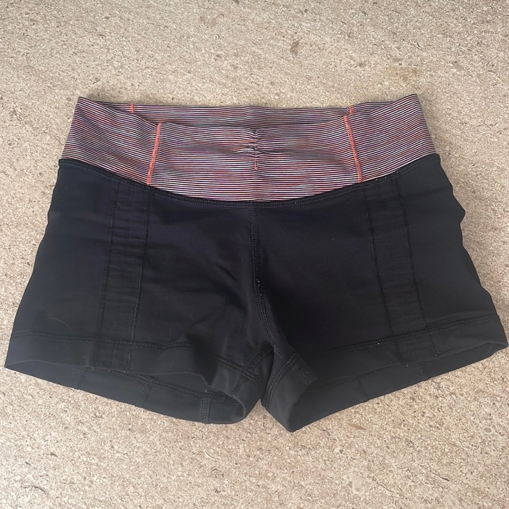 Lulu women’s low rise matte short